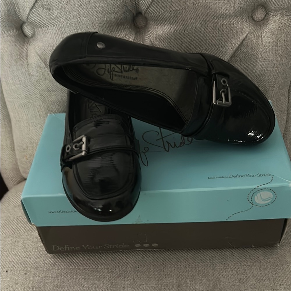 Life Stride Women's Black Loafers